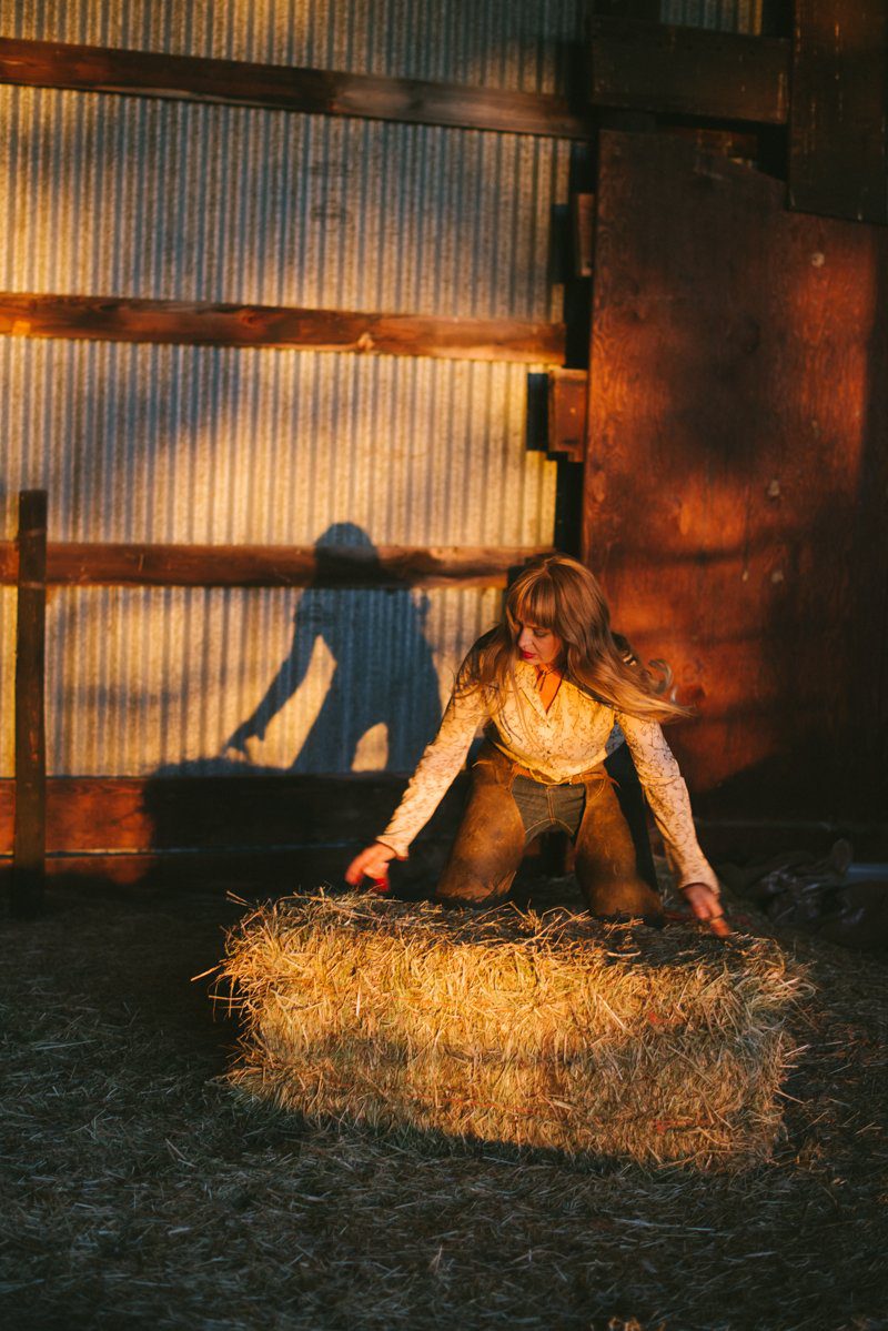 lifestyle-photography-of-rancher-megan-brown
